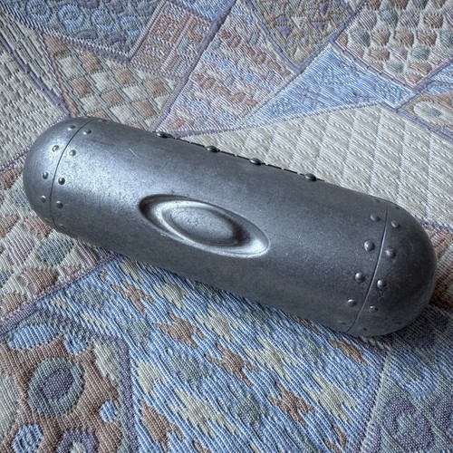 Oakley torpedo case - case, pill