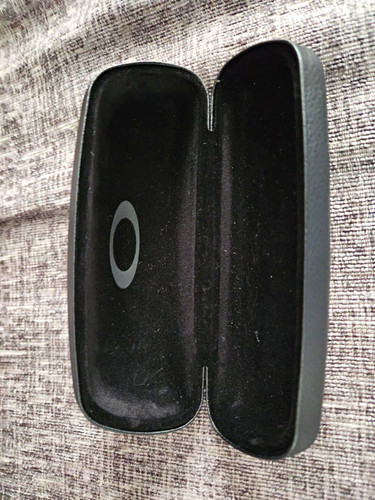 Oakley black plastic - plastic, case