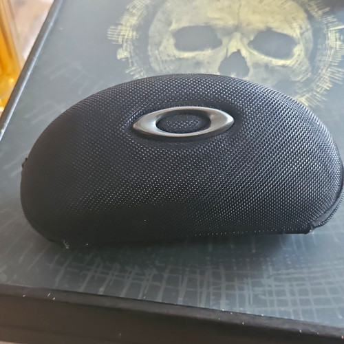 Oakley black hard case with - hard,