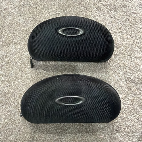 Oakley hard shell case - 2, x