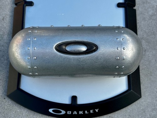 Oakley aluminium bullet case - bullet,