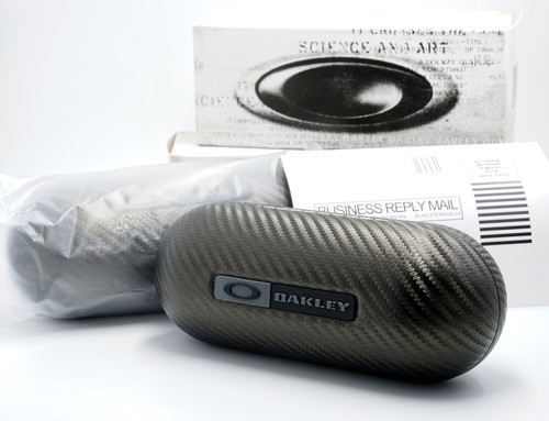 Oakley large carbon - large,