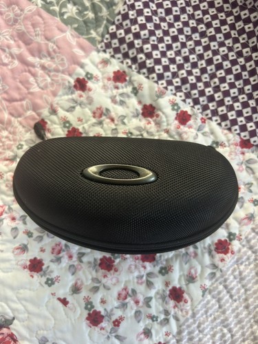 Authentic oakley holbrook hard - authentic,