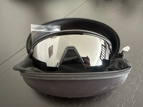 Oakley sphaera oo9403 0136 - oakley,